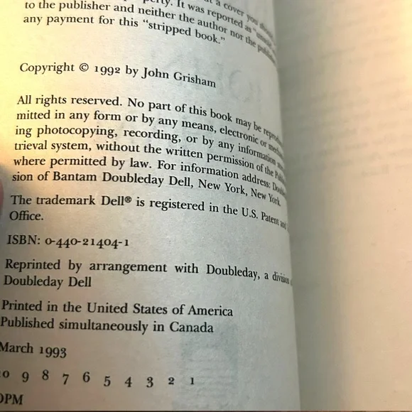 Book The Pelican Brief By John Grisham Paperback - Picture 3 of 4